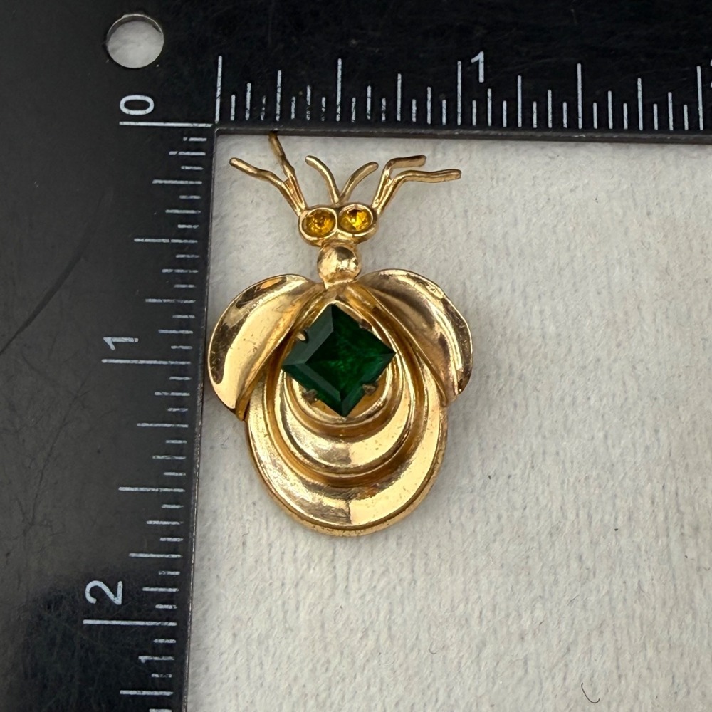Vintage Insect Fur Clip Bug Gold Tone Rhinestone‎ - Picture 8 of 9